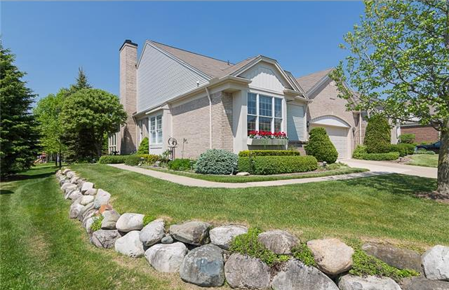 Maple Ridge Creek Village Rochester MI Homes for sale 